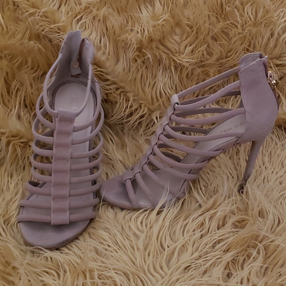 Sexy Nude Nine West Heels Size 9 - Picture 4 of 8